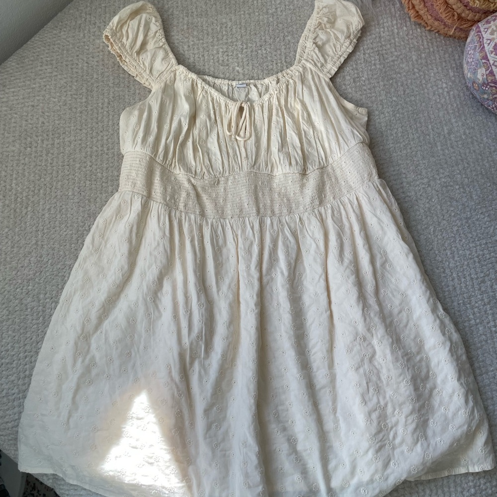 Old Navy Cream Dress
